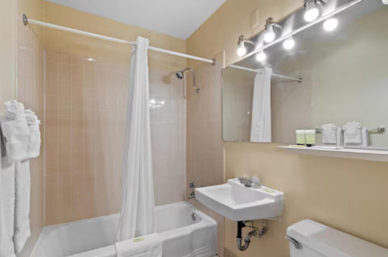 Holiday Lodge Венатчі Екстер'єр фото